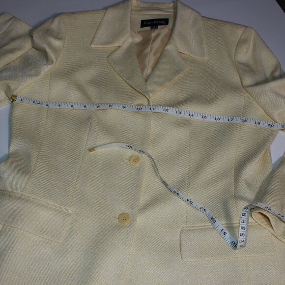 Vintage Evan-Picone 2-Piece Cream Suit with Jacket and Skirt Size 14 - Picture 7 of 15